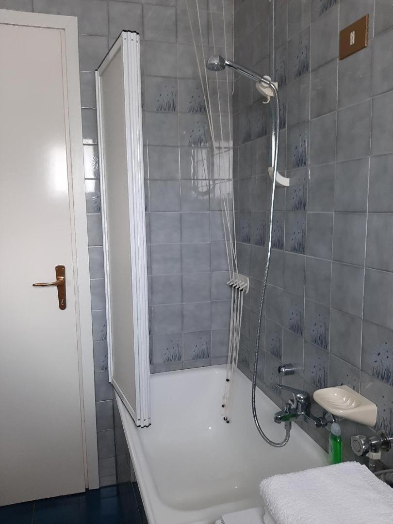 Casa Pinna Levo Di Stresa Eksteriør billede